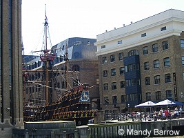 Golden Hinde 